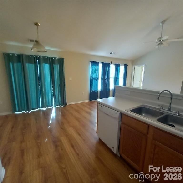 1031 Rocky Meadows Ln - Photo 5 of 17