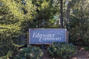 featured image of 32 Edgewater Commons Ln Unit 32