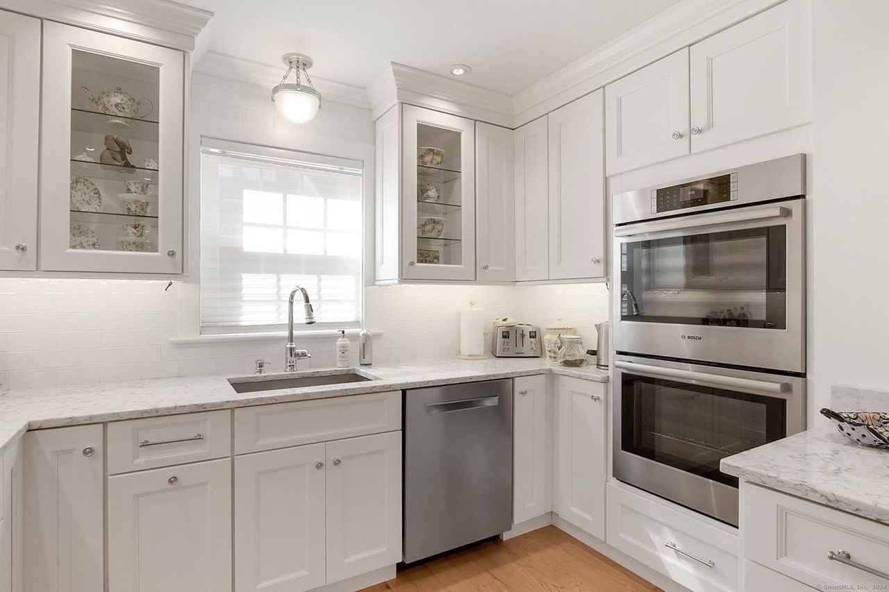 32 Edgewater Commons Ln Unit 32 - Photo 3 of 30