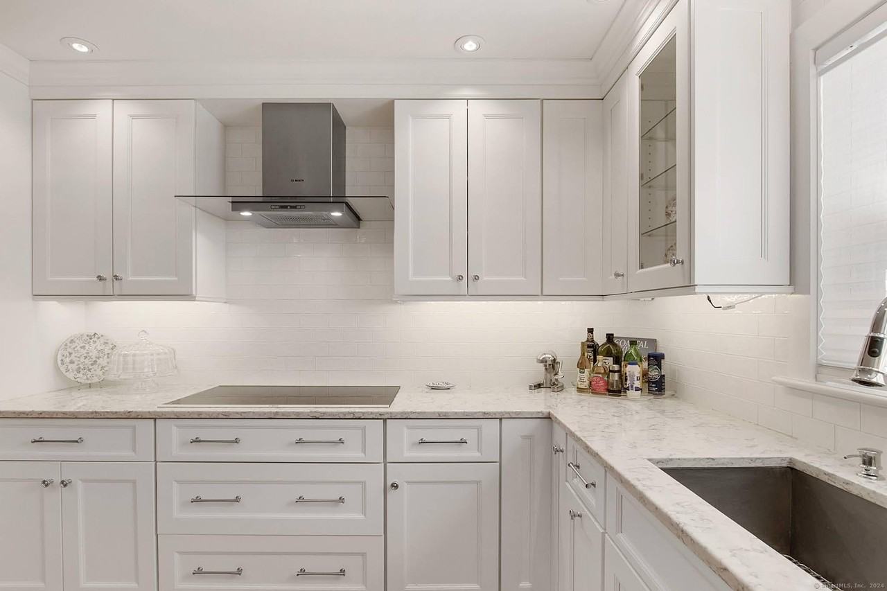 32 Edgewater Commons Ln Unit 32 - Photo 4 of 30