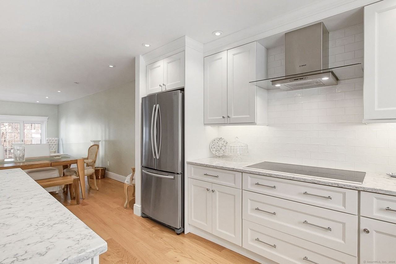 32 Edgewater Commons Ln Unit 32 - Photo 5 of 30