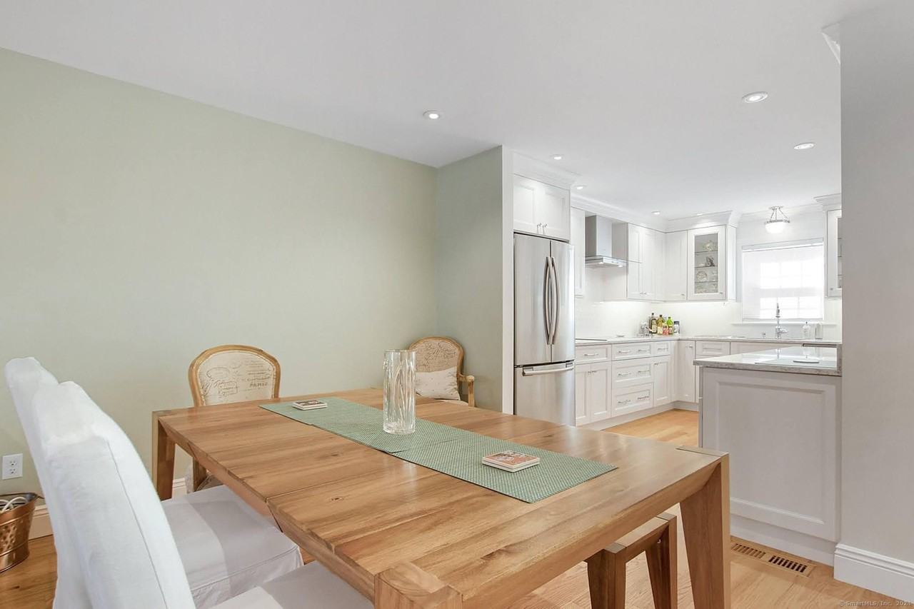 32 Edgewater Commons Ln Unit 32 - Photo 6 of 30