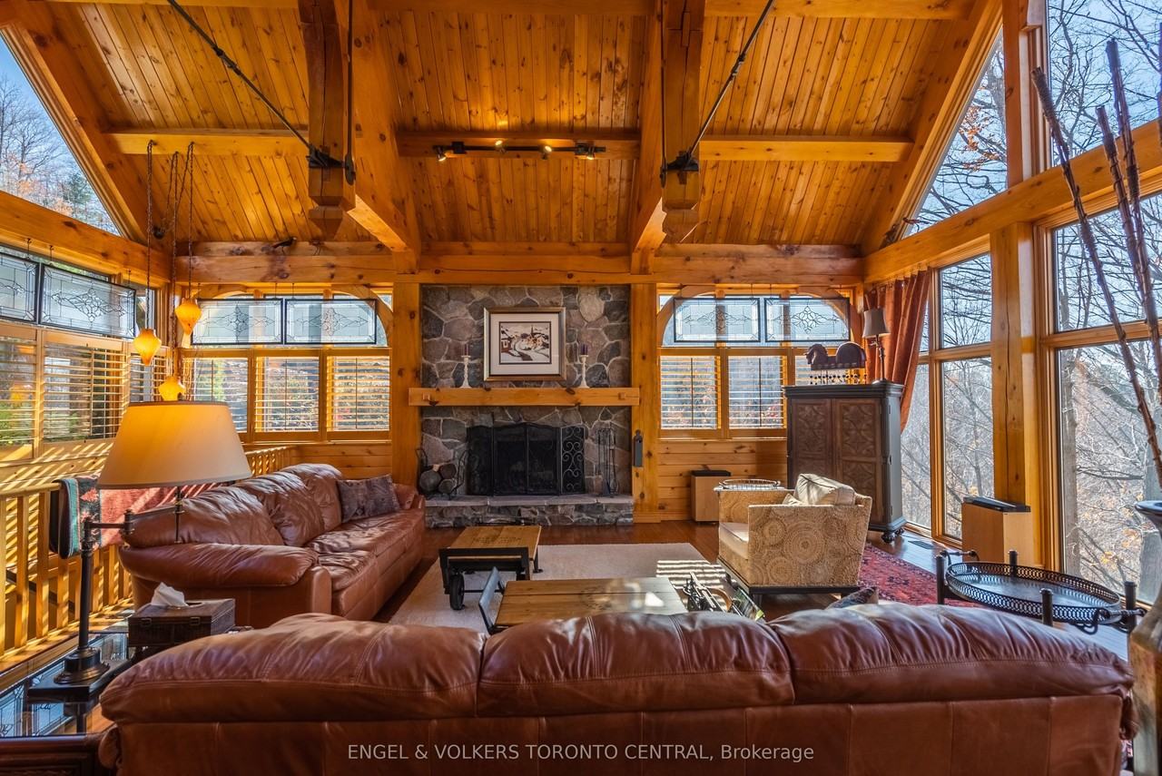 11 Valleycrest Dr - Photo 3 of 50