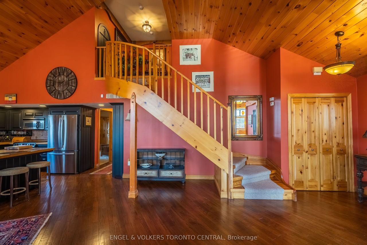 11 Valleycrest Dr - Photo 6 of 50