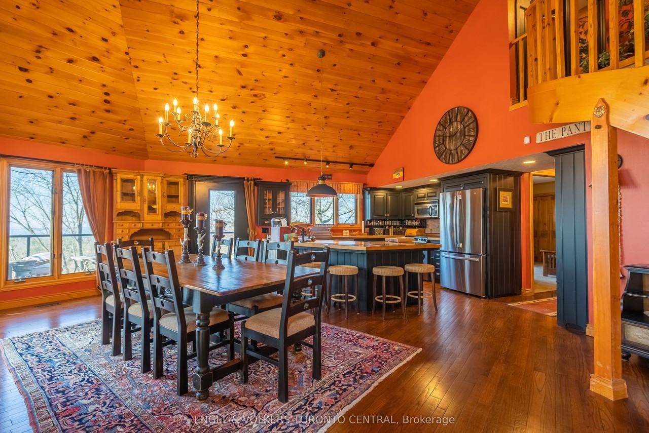 11 Valleycrest Dr - Photo 7 of 50