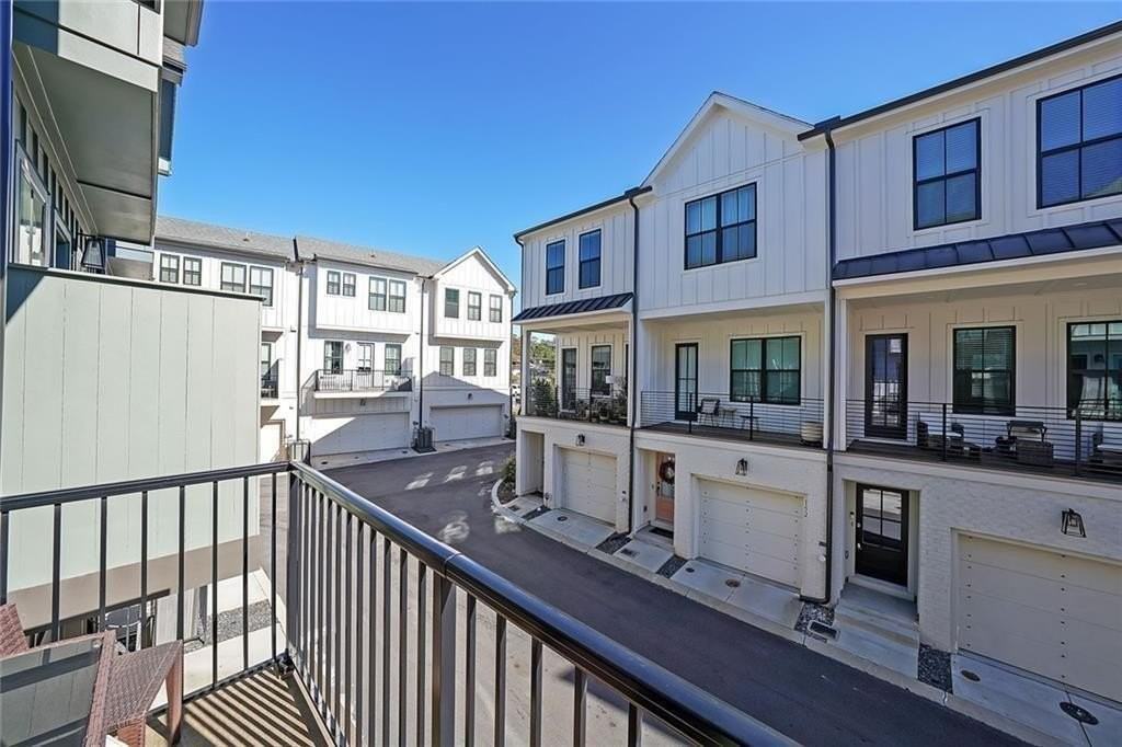 154 Chestnut Cir Unit 80 - Photo 2 of 31