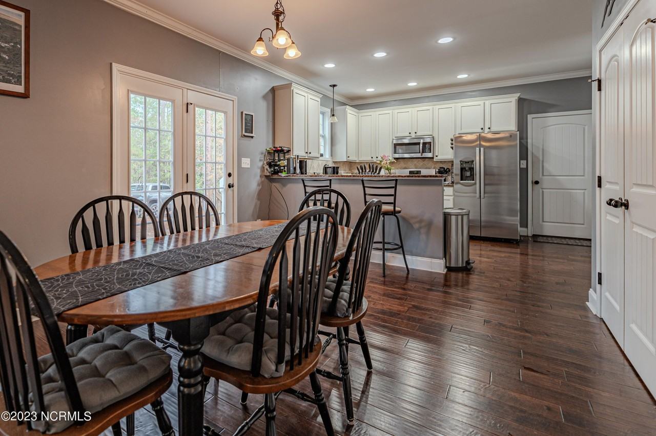 344 Moss Pink Dr - Photo 4 of 29