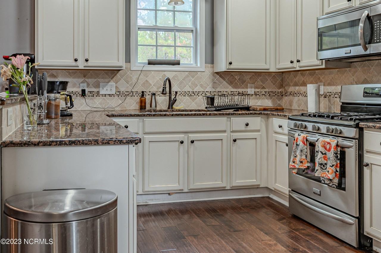 344 Moss Pink Dr - Photo 6 of 29