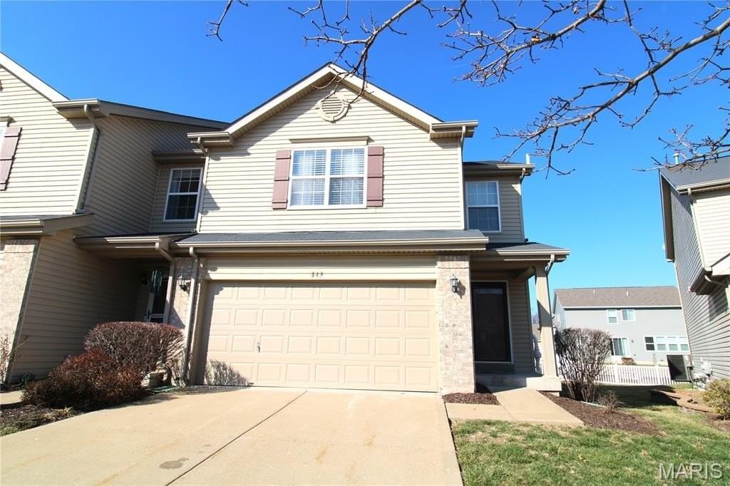 643 Country Heights Dr - Photo 2 of 40