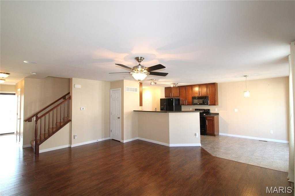 643 Country Heights Dr - Photo 5 of 40