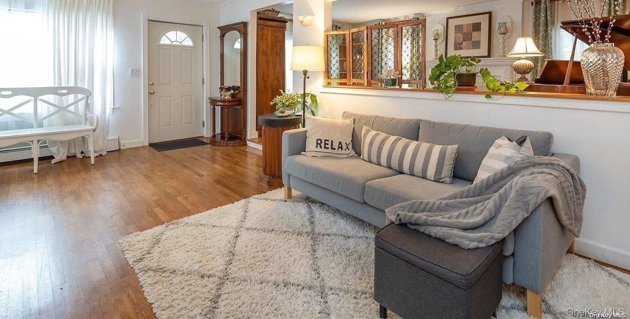 1 Motts Ln - Photo 3 of 5