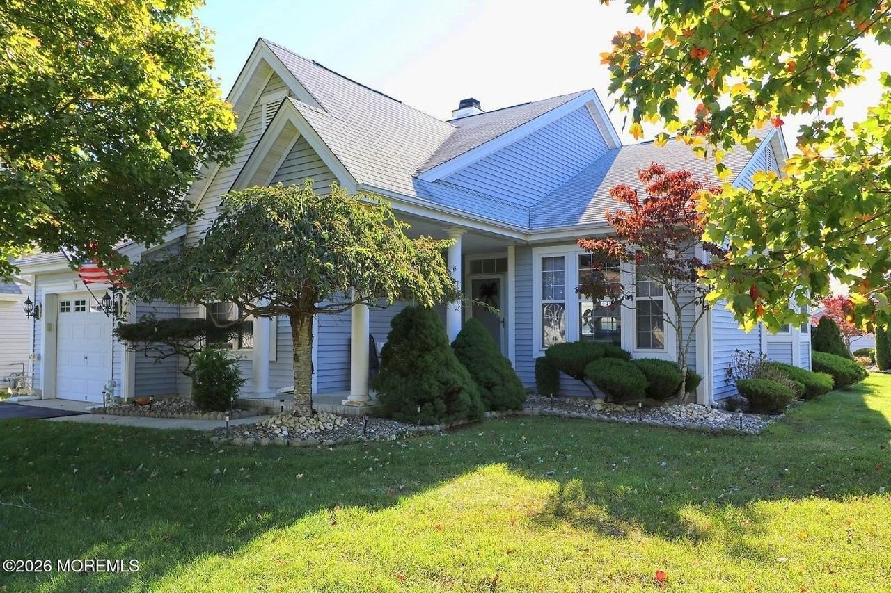 104 Mirage Blvd - Photo 3 of 50