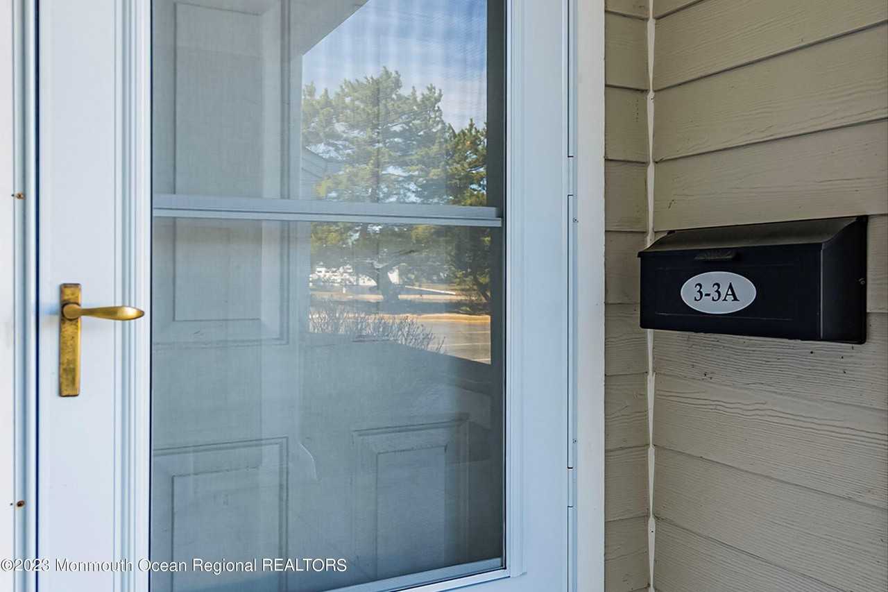 100 Seaview Ave Unit 3a - Photo 7 of 33