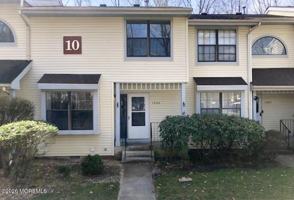 featured image of 1004 Arlington Dr