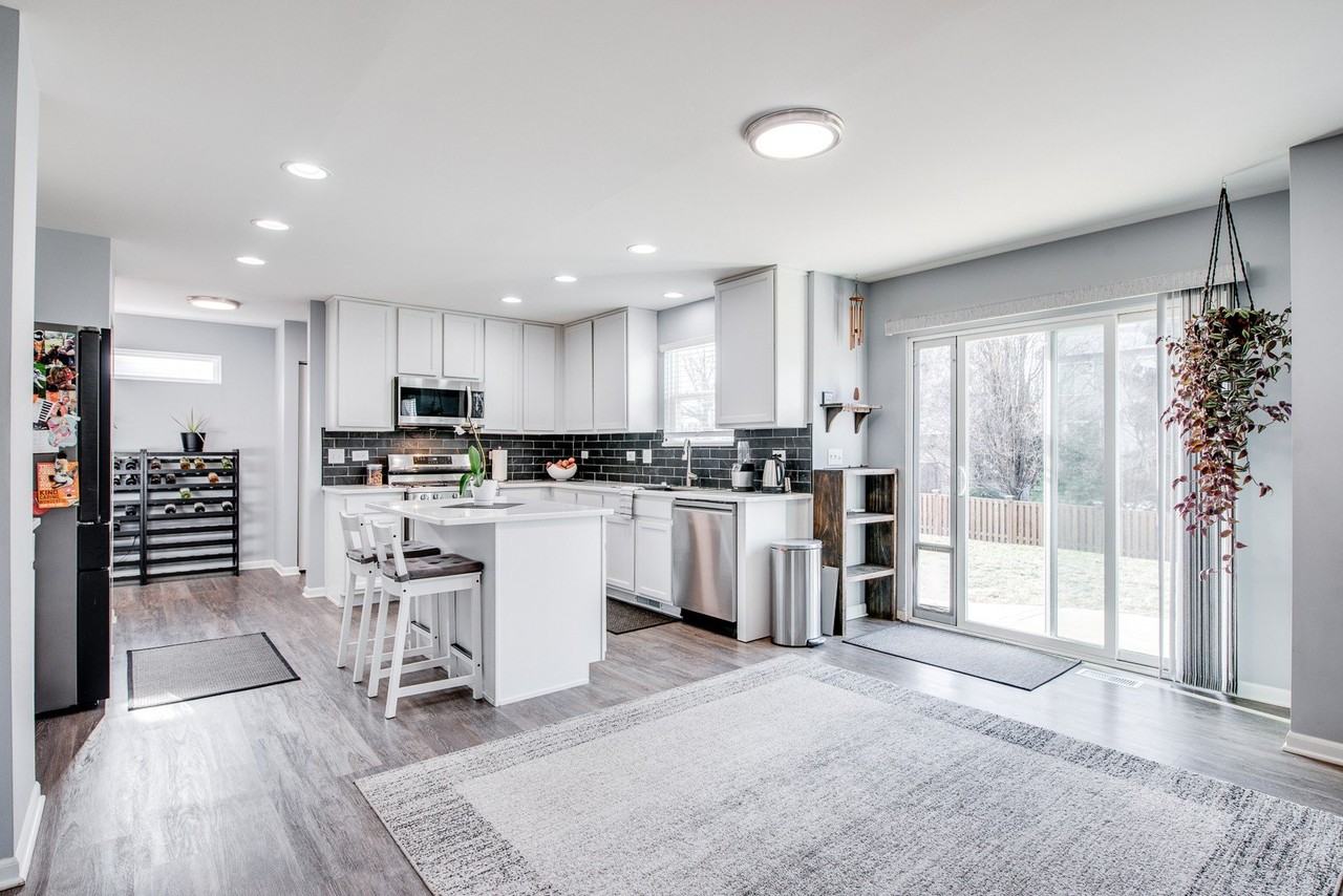 217 Kristen St - Photo 6 of 22