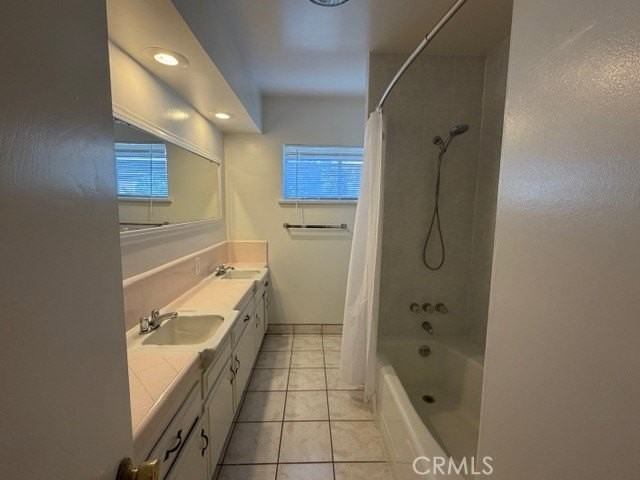 5032 Fiesta Ave - Photo 7 of 14