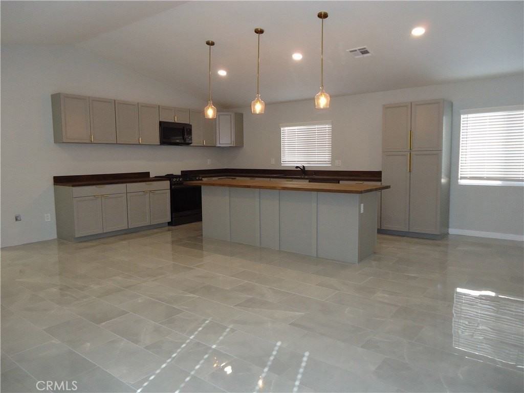 1330 Susan Ave - Photo 6 of 19