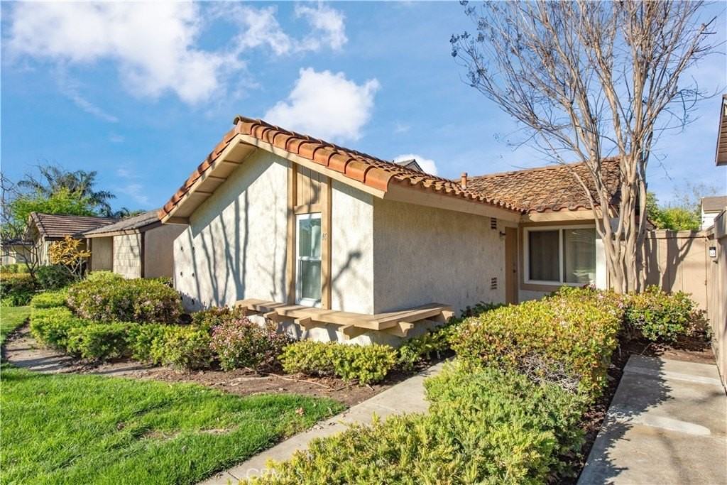 46 Orchard - Photo 2 of 19