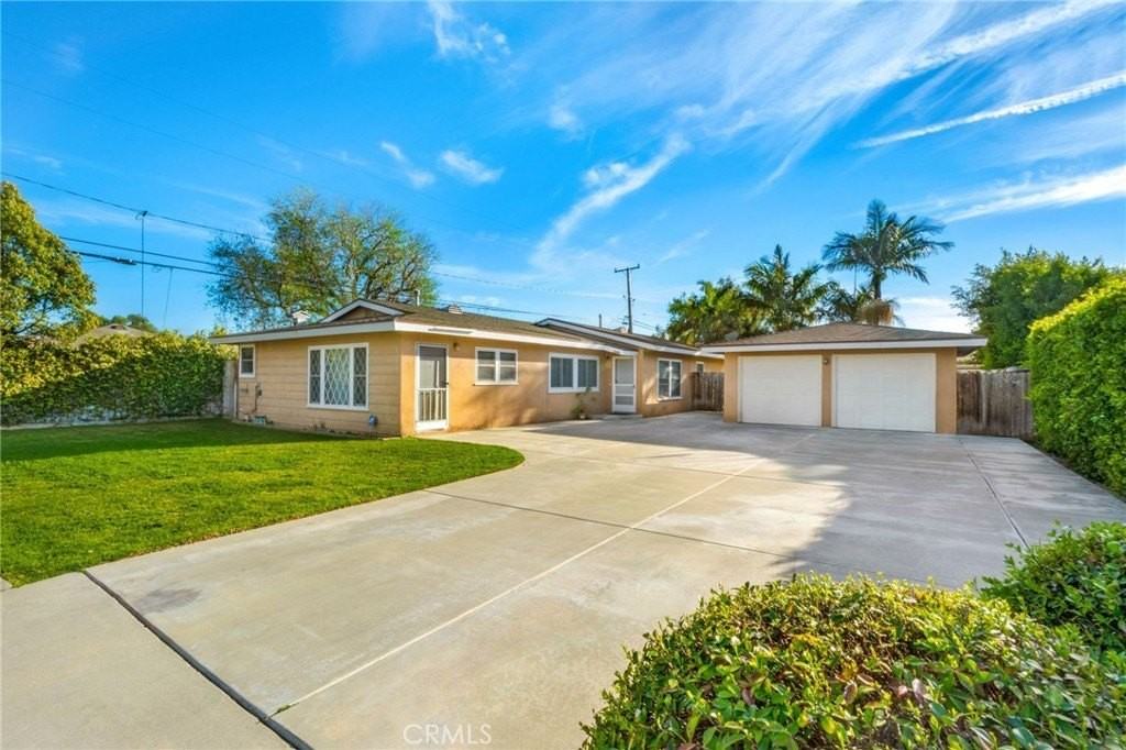 2292 Orchard Dr - Photo 2 of 15