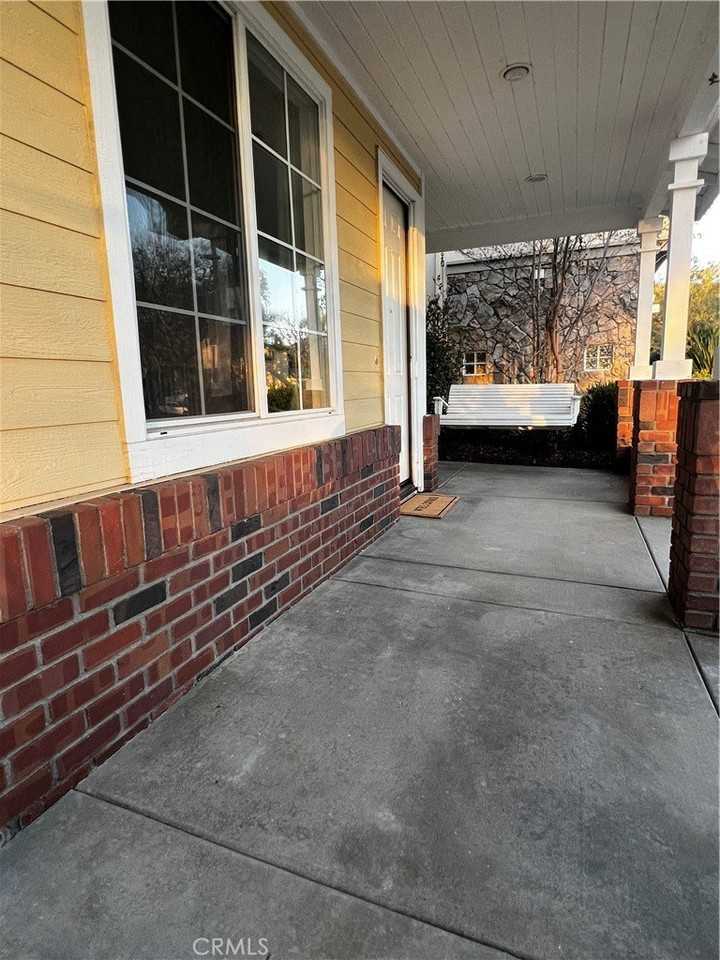 15 Second St - Photo 3 of 32