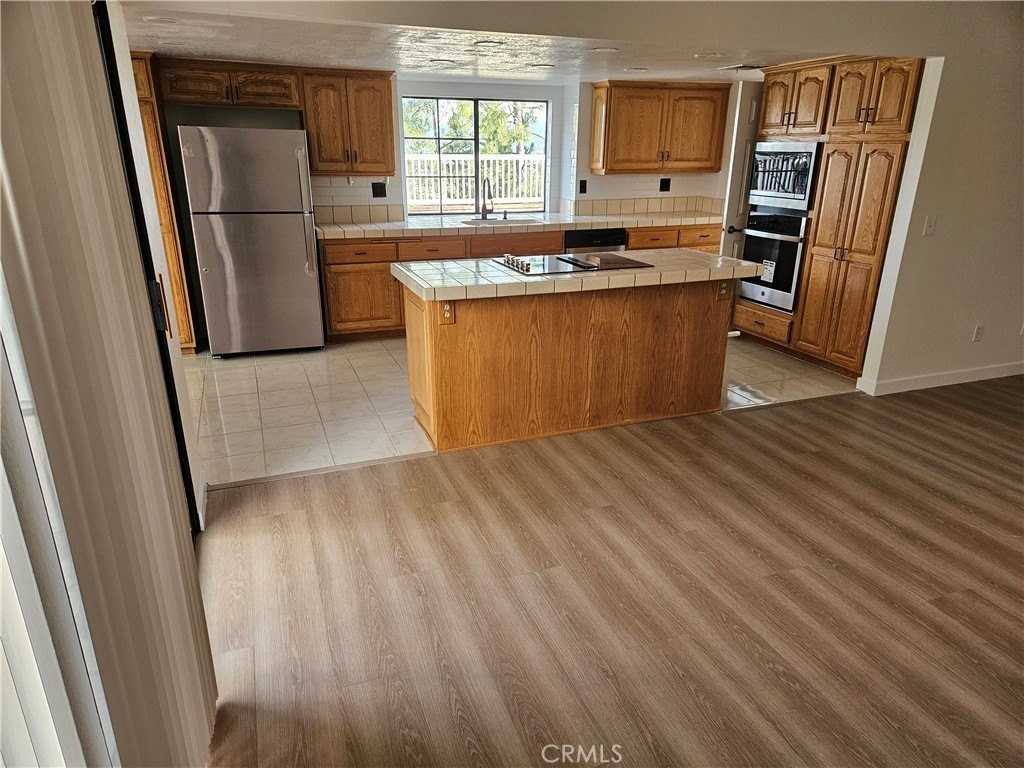 24825 Laurelcrest Ln - Photo 7 of 33