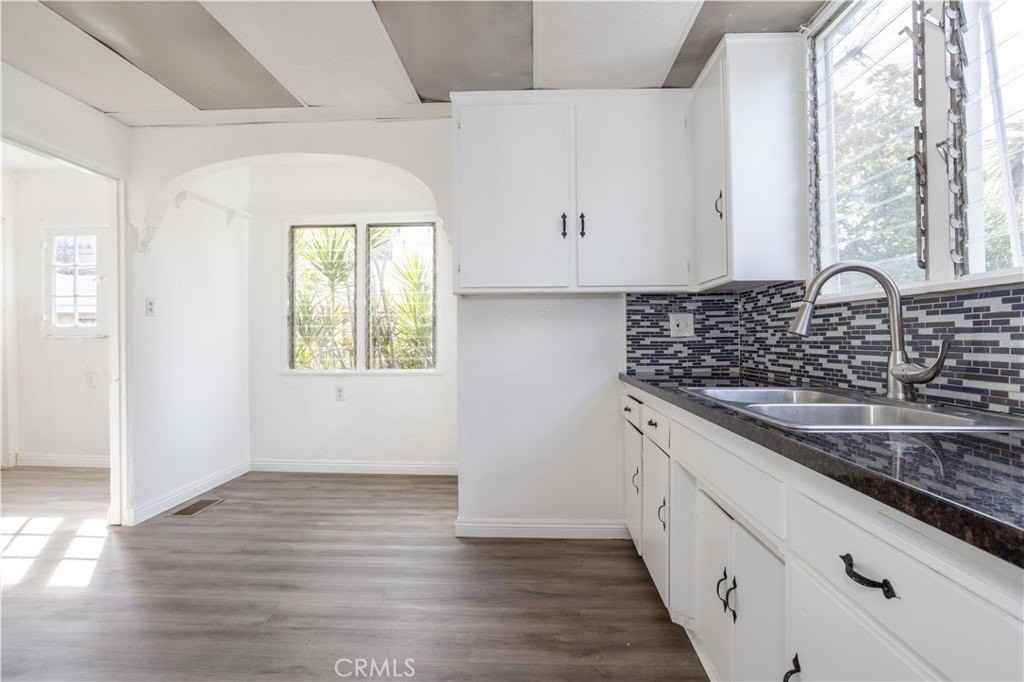 7254 Amigo Ave - Photo 4 of 28