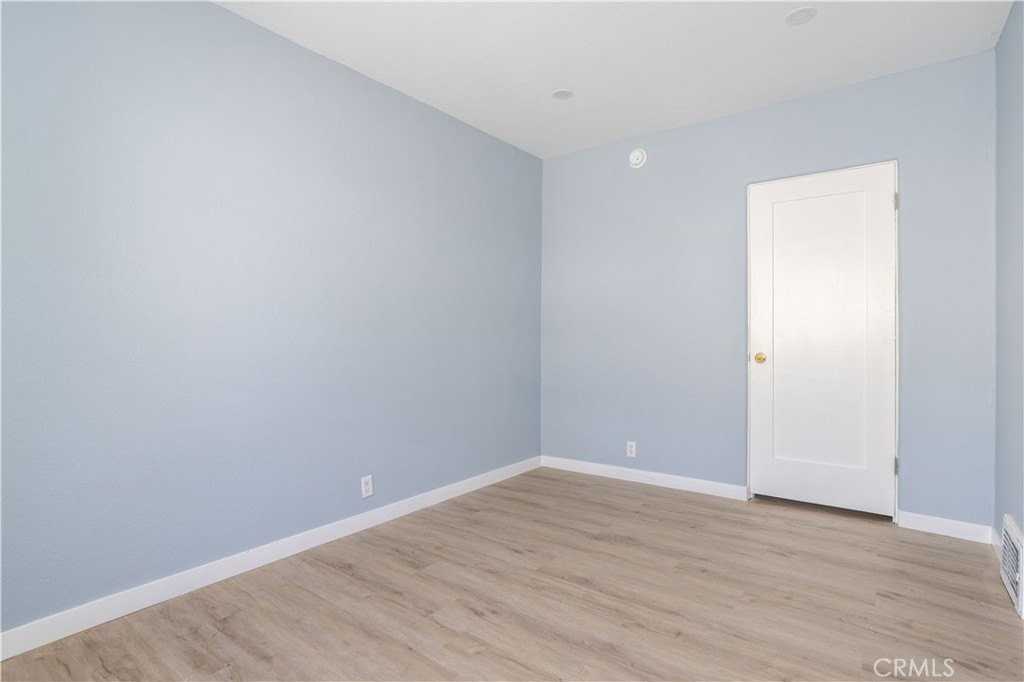 7254 Amigo Ave - Photo 6 of 28