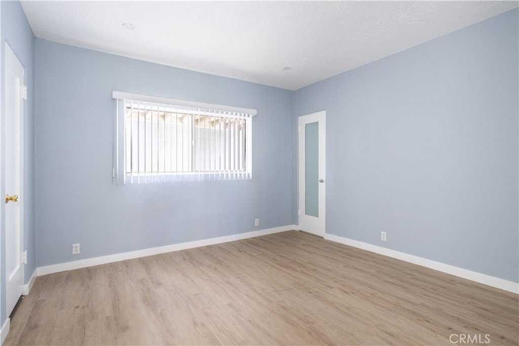 7254 Amigo Ave - Photo 7 of 28