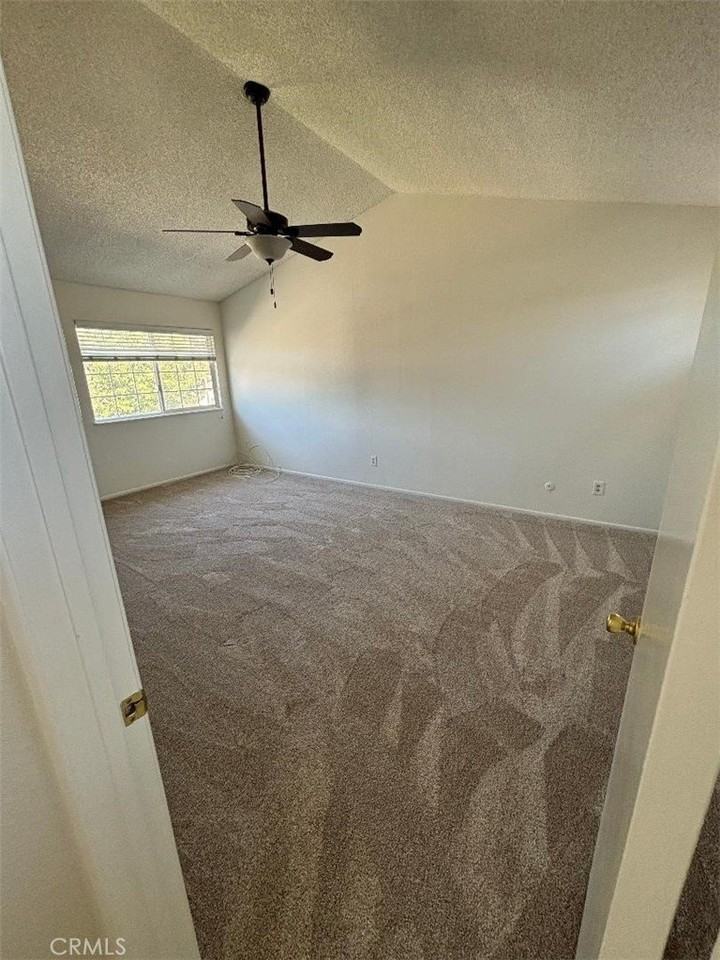 21730 Merridy St - Photo 4 of 8