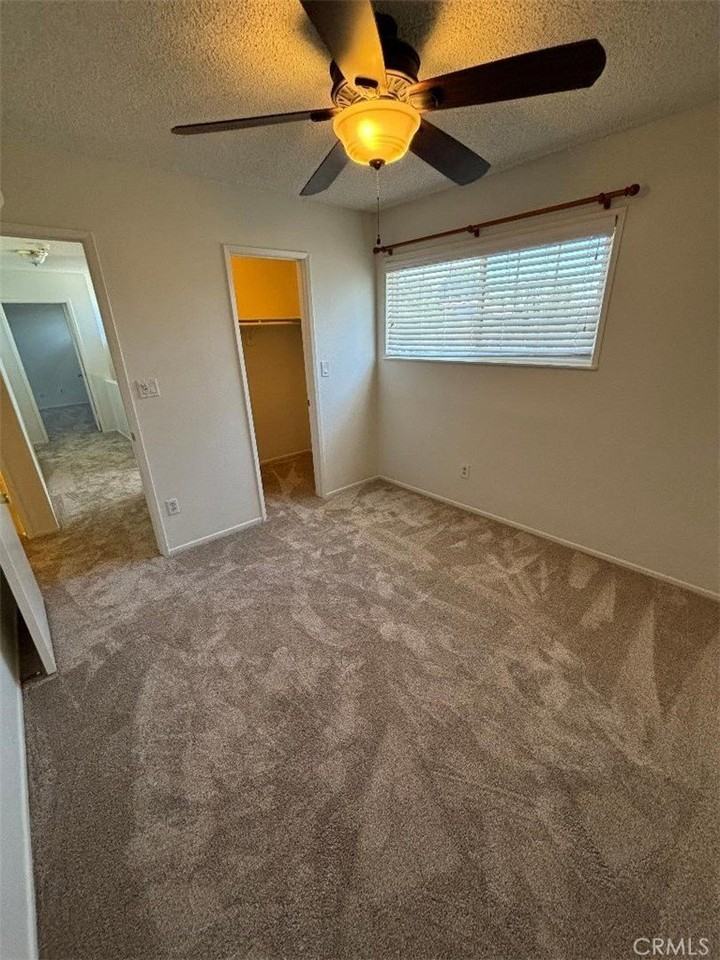 21730 Merridy St - Photo 6 of 8