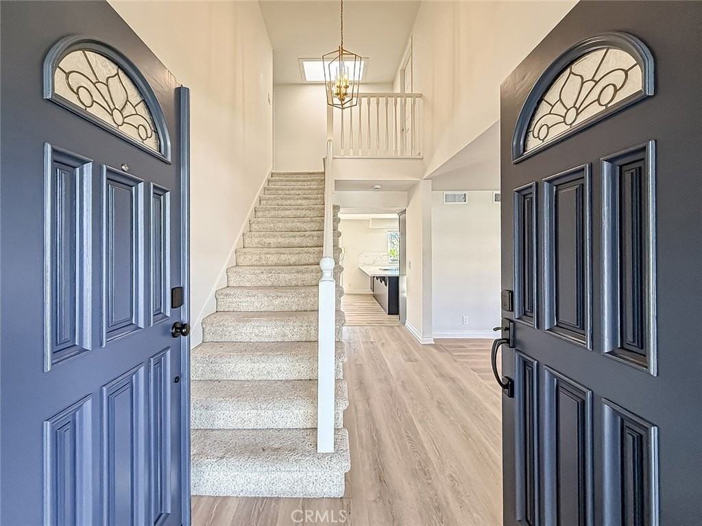 27014 Helmond Dr - Photo 4 of 39