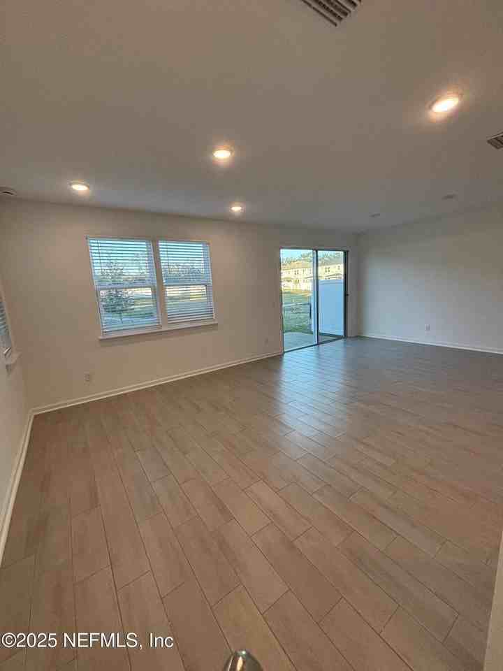 6990 Mirage St - Photo 3 of 15