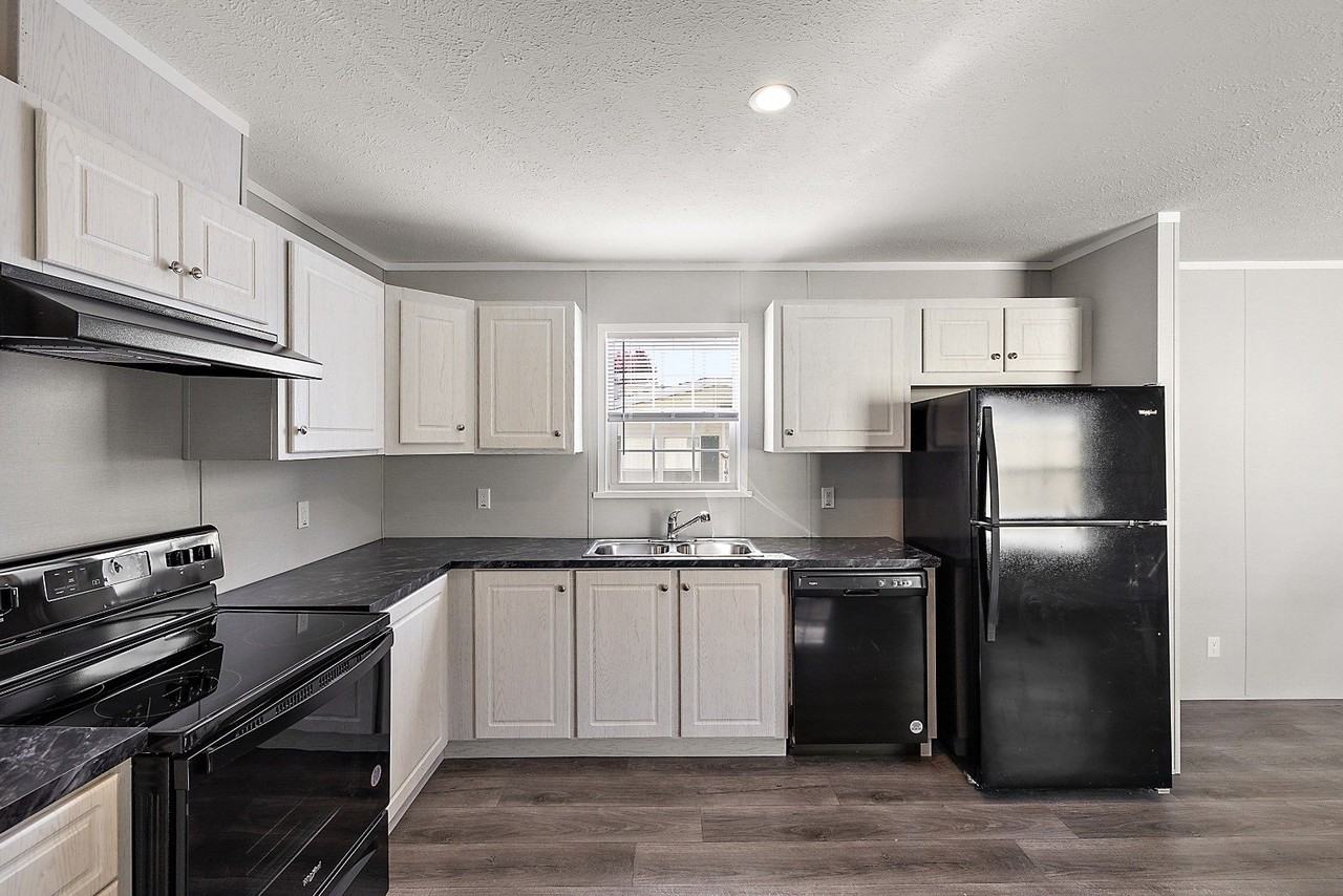 612 Fenwick Ln - Photo 5 of 26