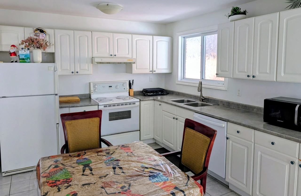 309 Lavergne St - Photo 7 of 8