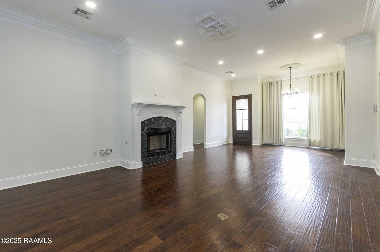 331 Camus Rd - Photo 6 of 40