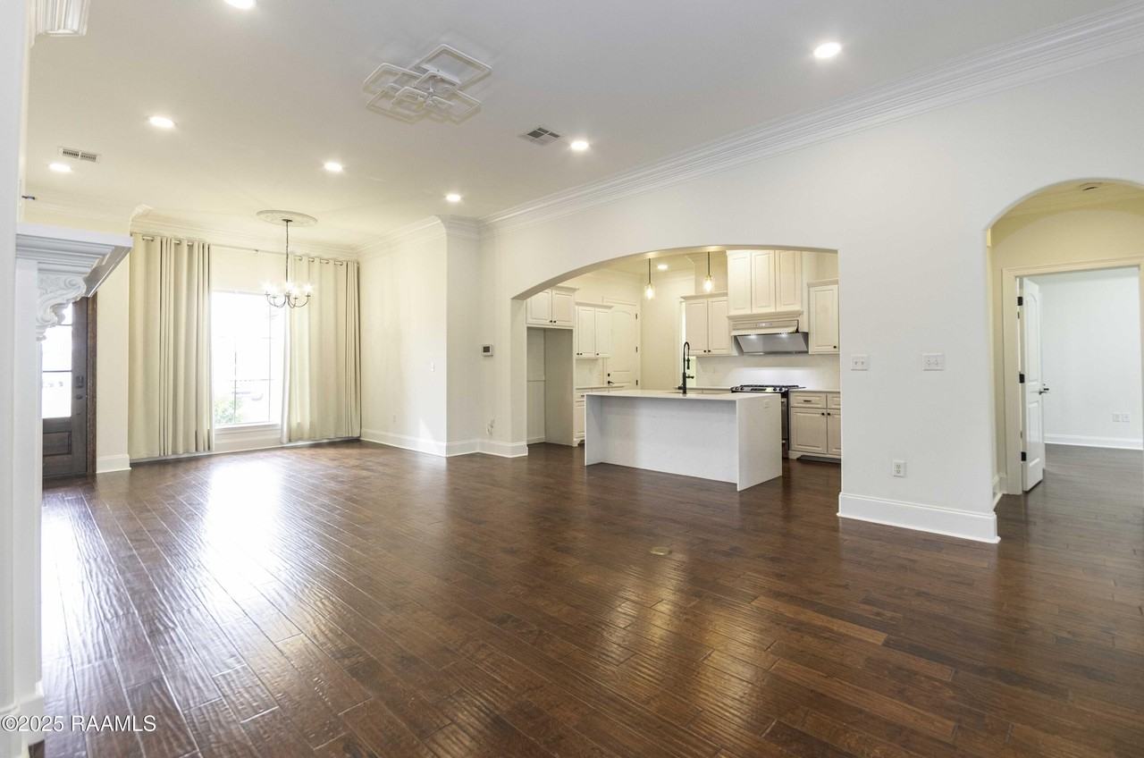 331 Camus Rd - Photo 7 of 40