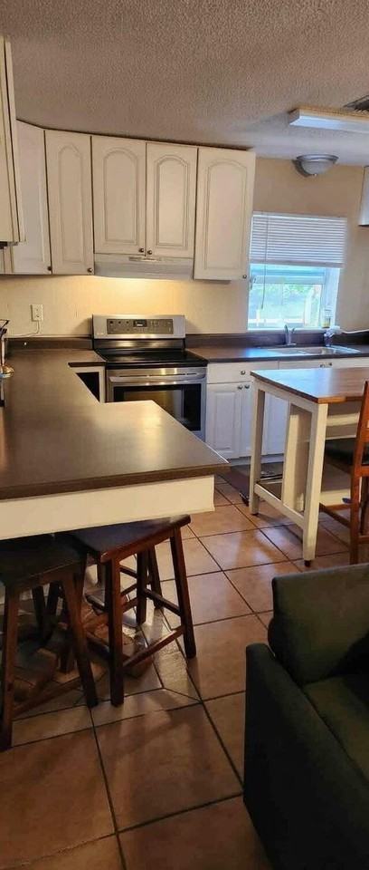 221 Balboa St #A - Photo 4 of 9