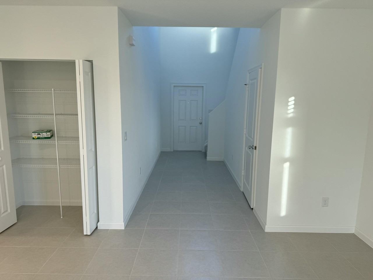 Nw Sweetwood Dr - Photo 6 of 34