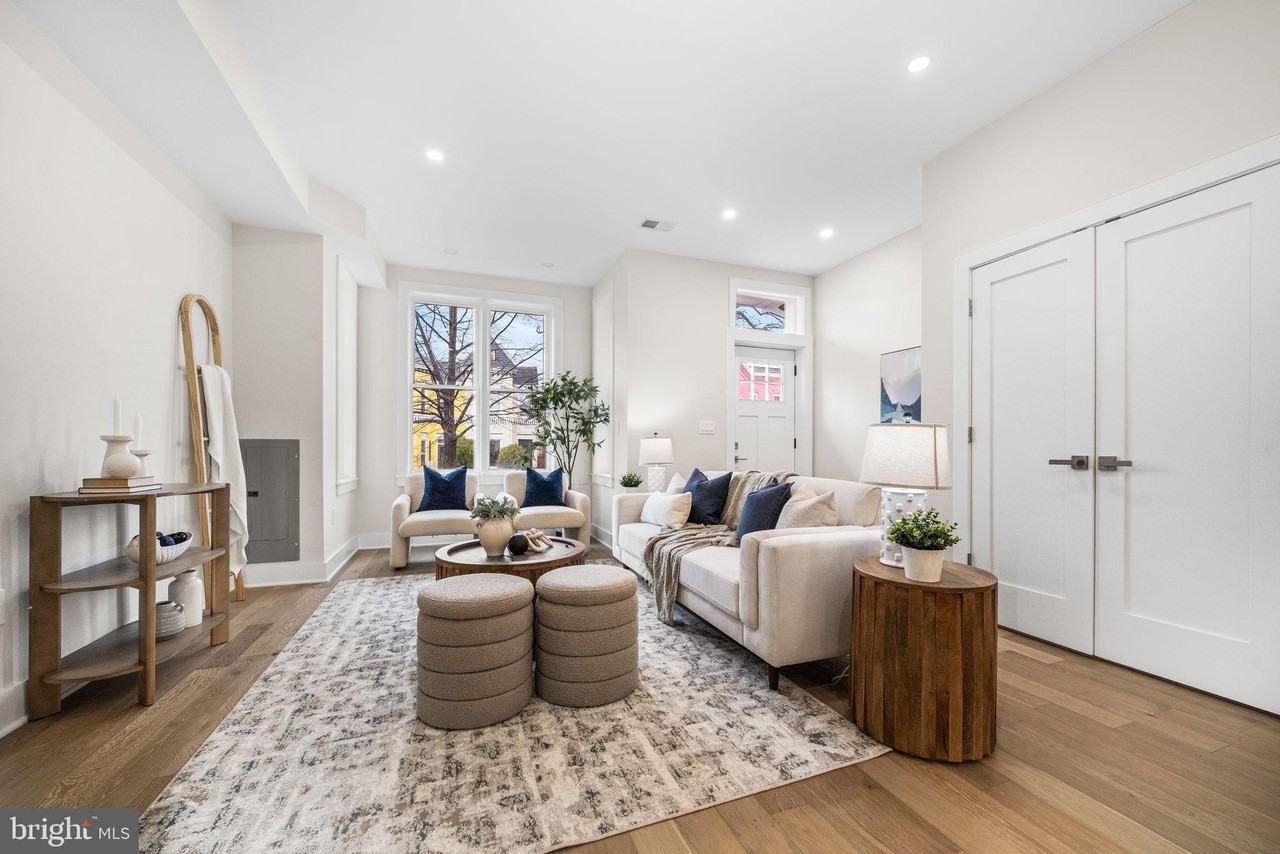 1953 3rd St Nw - Photo 7 of 34