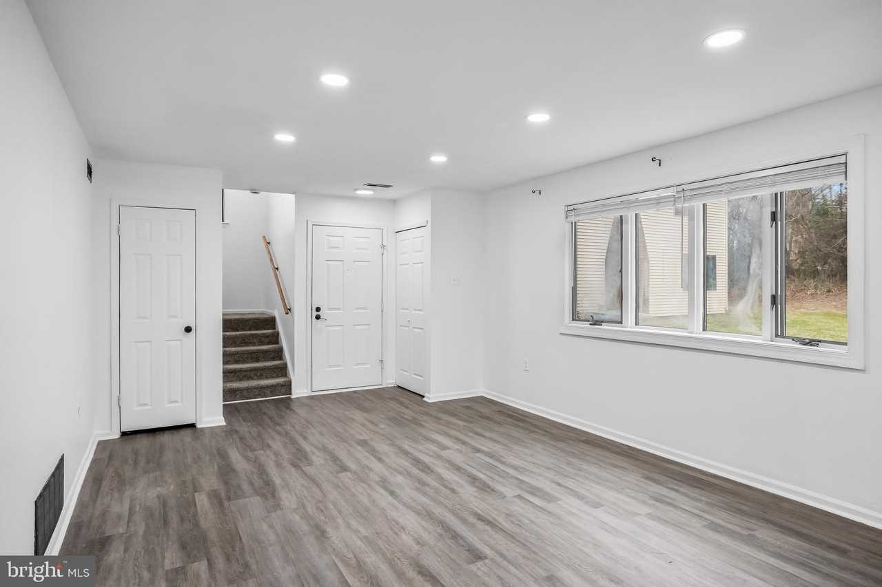 34 Lafayette Ln - Photo 4 of 29