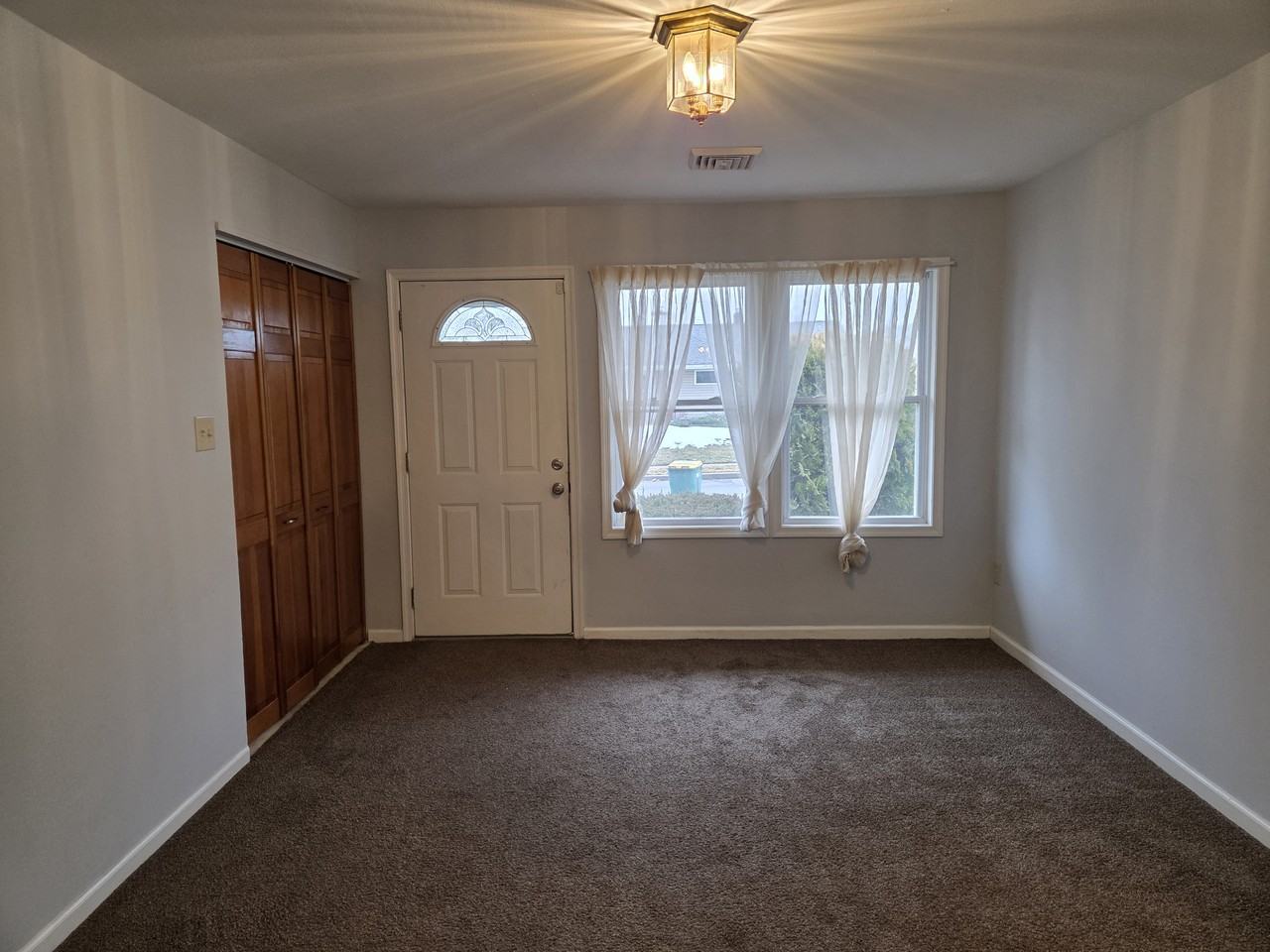 212 Allendale Drive - Photo 6 of 28