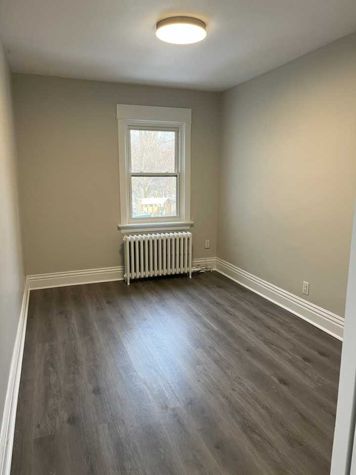 277 Roncesvalles Ave - Photo 5 of 20