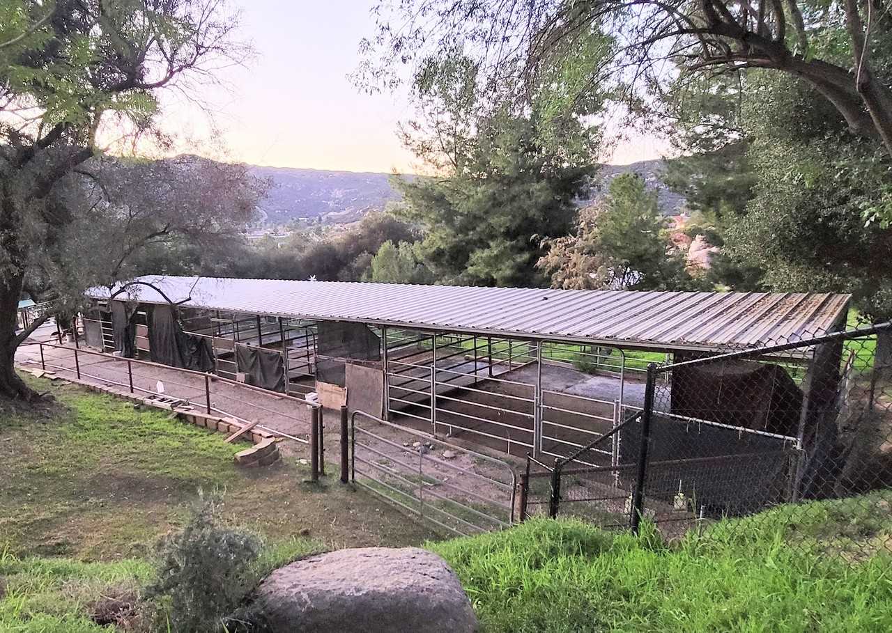 434 Summerhill Court - Photo 7 of 17