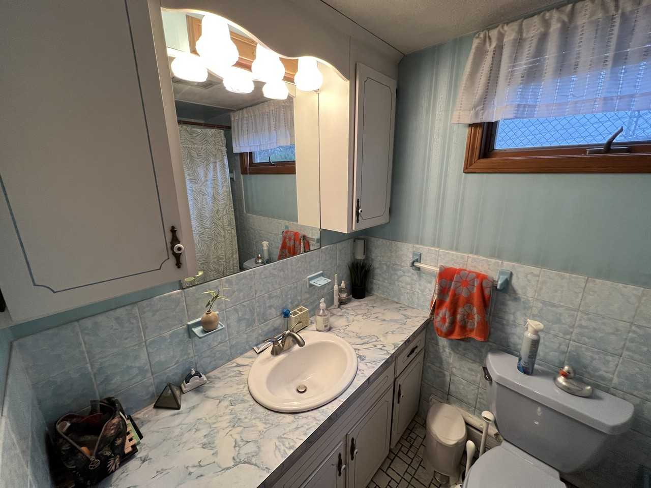 213 Holland Street #R - Photo 7 of 20