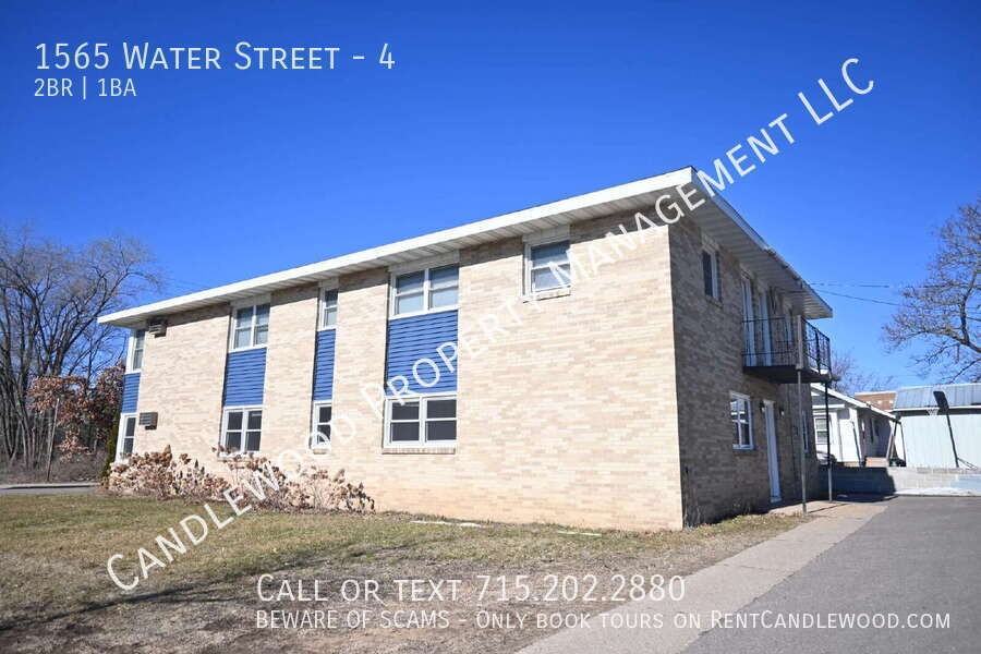 1565 Water St #4 - Photo 2 of 3