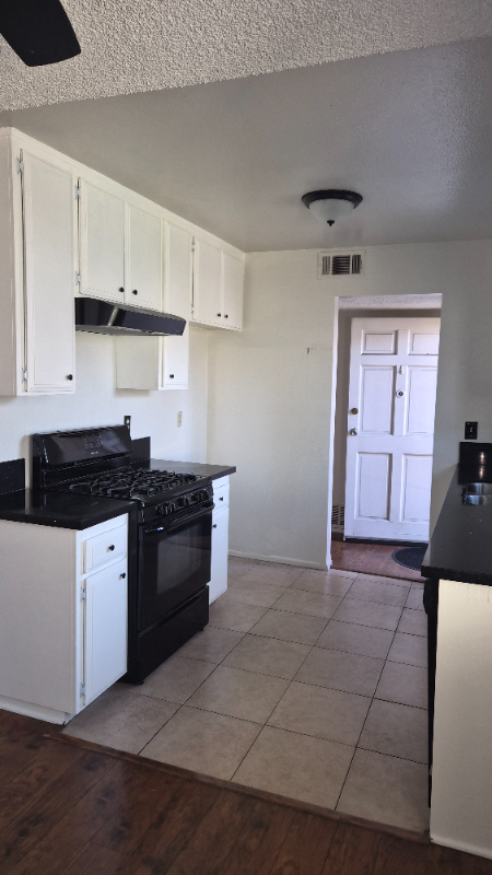 1856 E 5th St #B - Photo 2 of 17