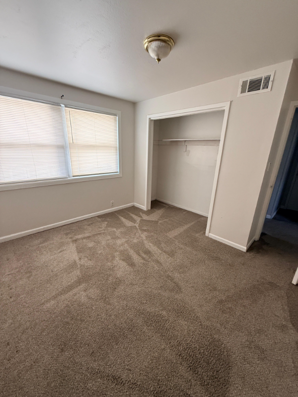 105 Buckeye Cir - Photo 7 of 20