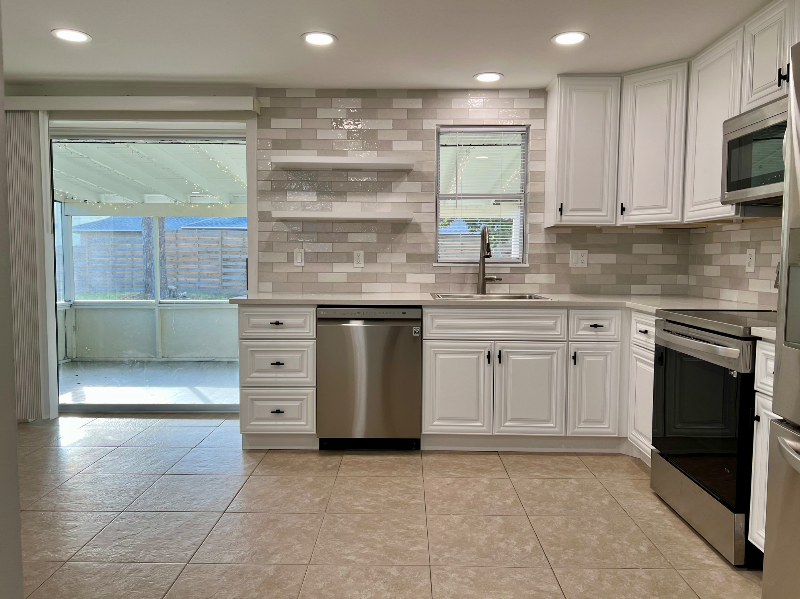 8820 Pohoy Ave - Photo 2 of 29