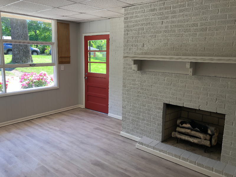 1104 Lynmoor Dr Ne - Photo 6 of 20