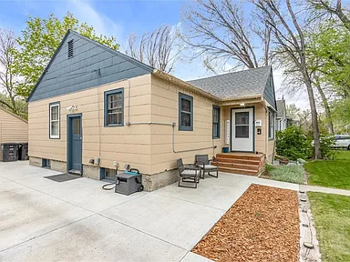 424 Miles Ave - Photo 3 of 13